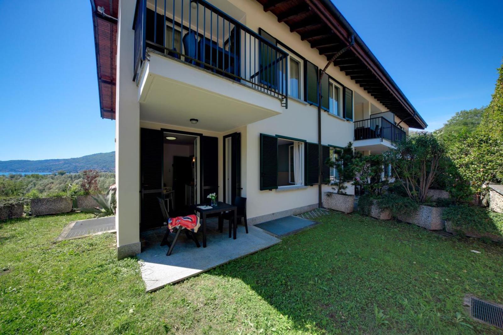 Residence Isolino Verbania Ngoại thất bức ảnh