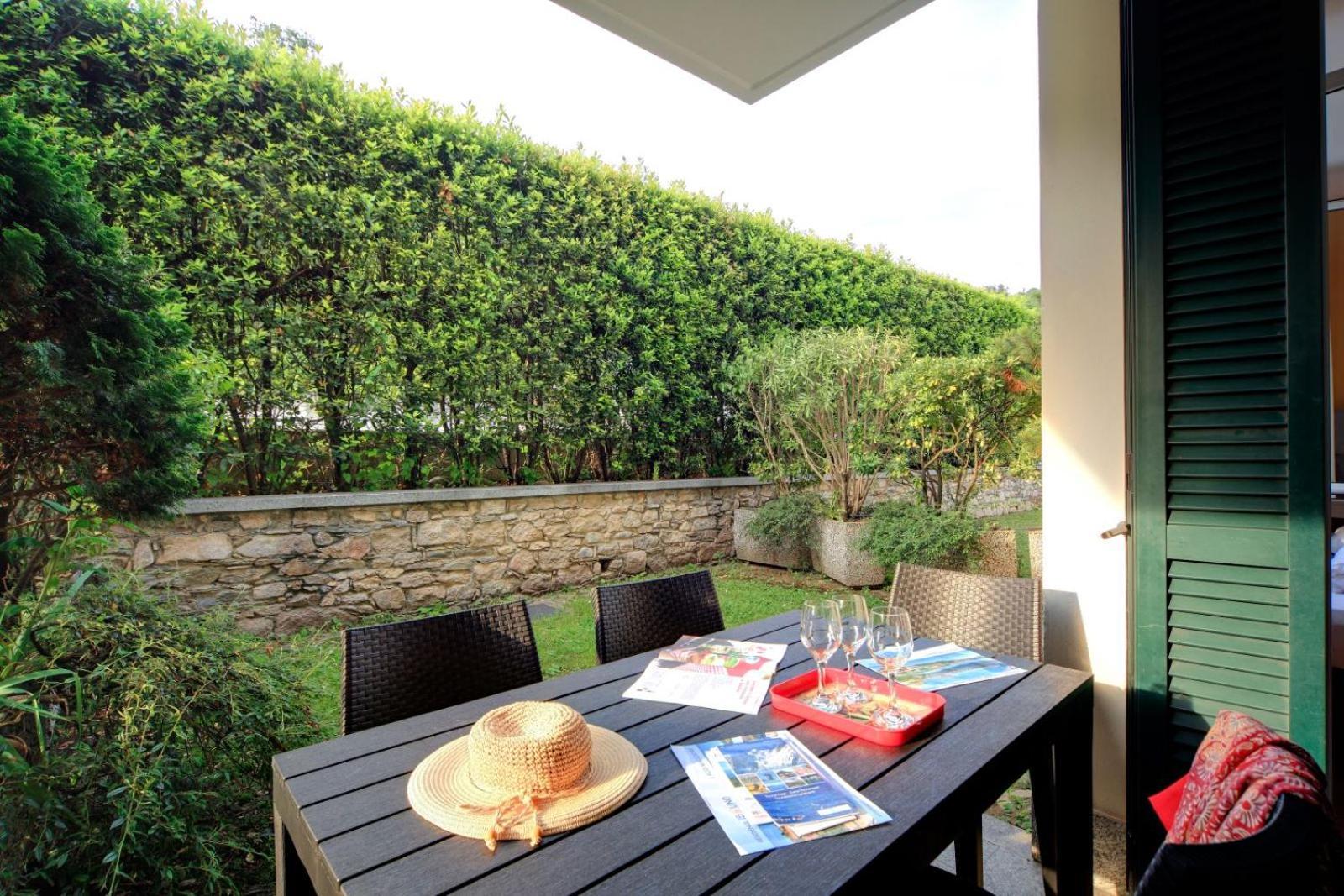 Residence Isolino Verbania Ngoại thất bức ảnh